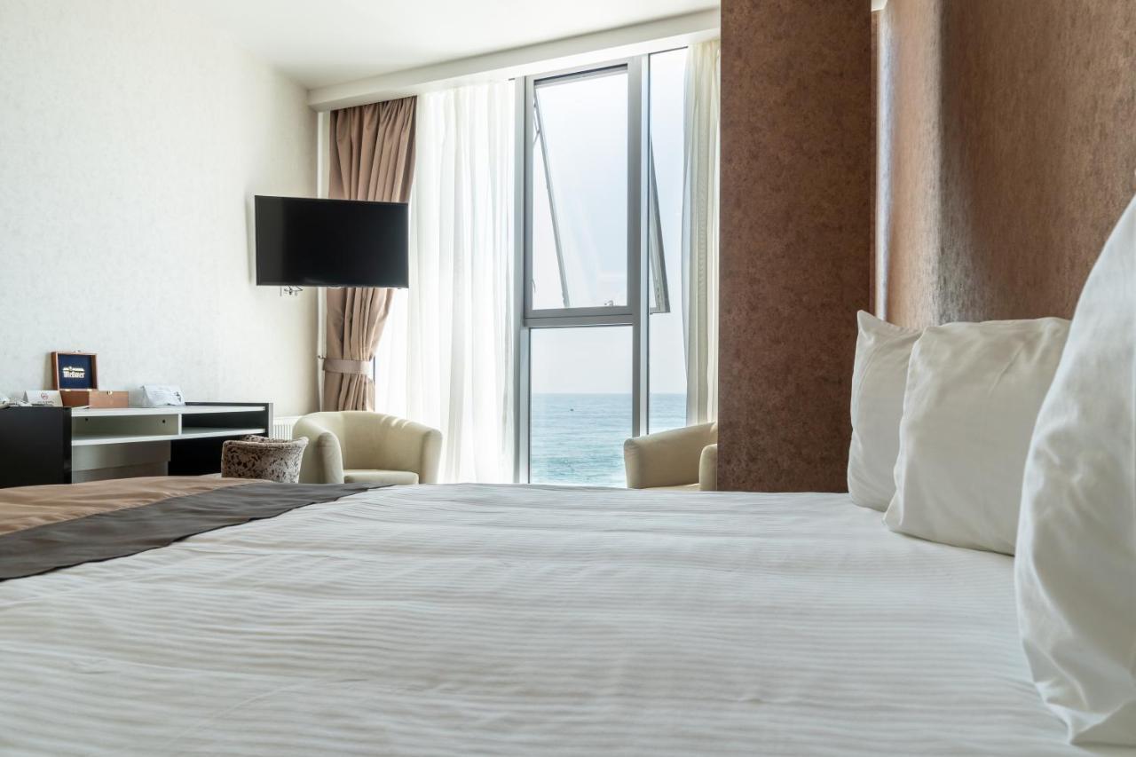 Boutique Hotel Portofino Одеса Екстериор снимка
